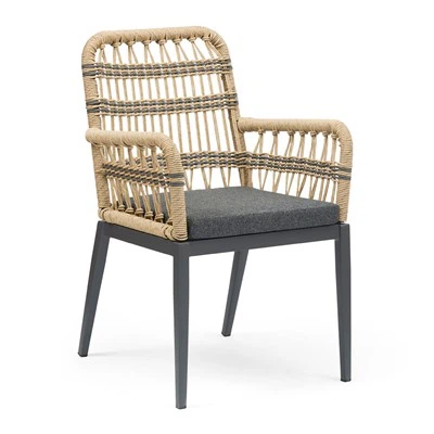 Mehmonxona ochiq stullar